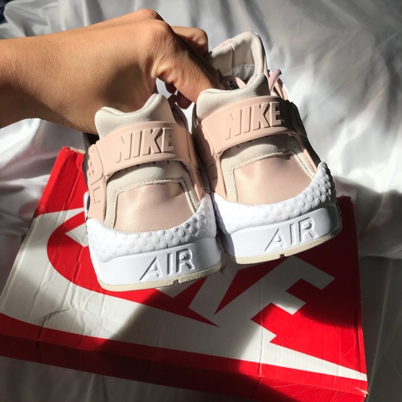 ❌ SOLD ❌NIKE HUARACHE RUN BEIGE/DESERT SAND SZ 6.5 - Picture 4 of 6